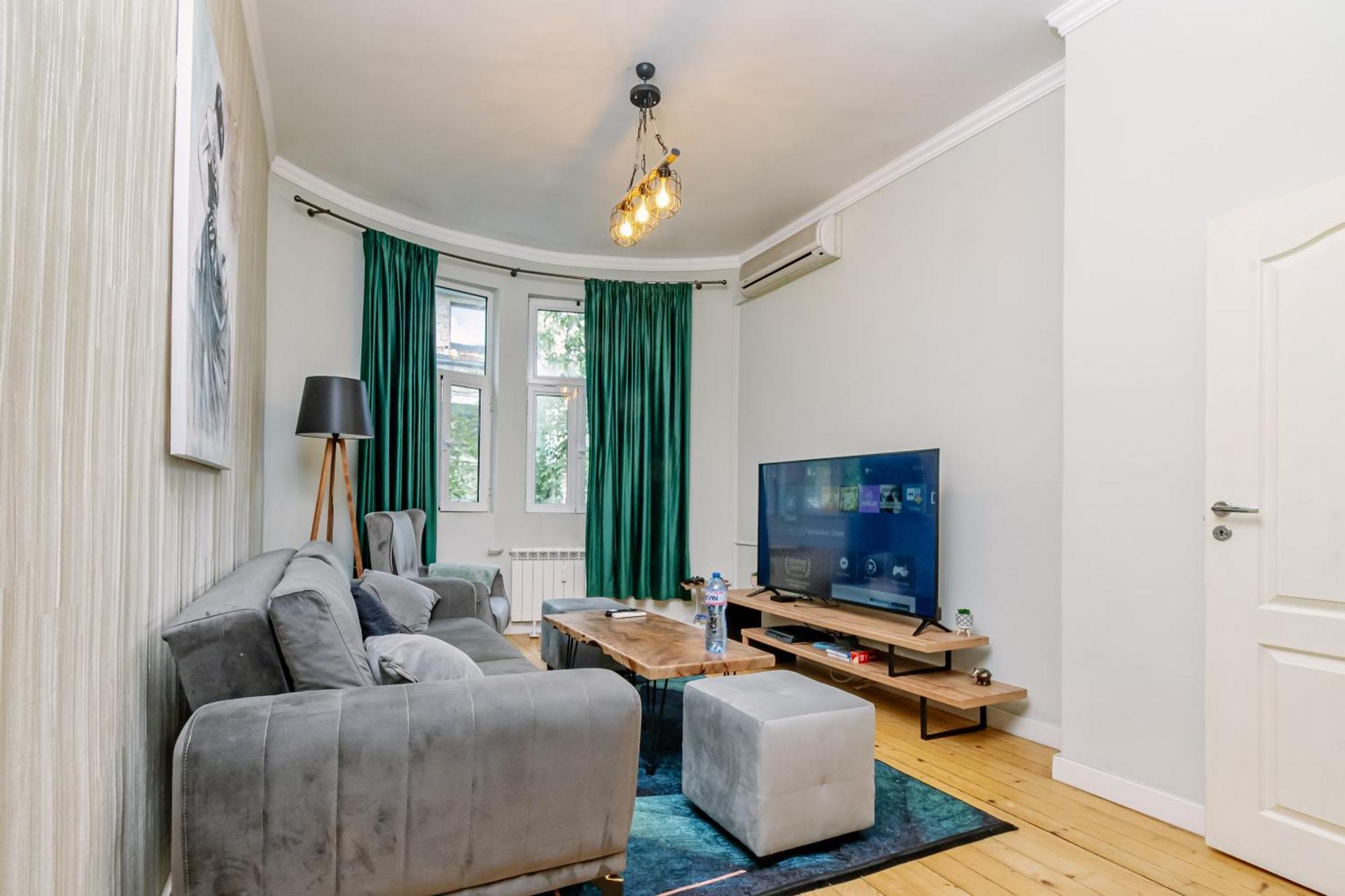 Apartamento 5 Seconds Away From The Main Street, Free Secured Parking Sofía Exterior foto
